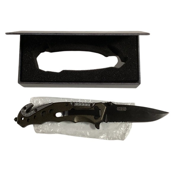 Tactical Folding Knife with Skull Emblem - Picture 4 of 5
